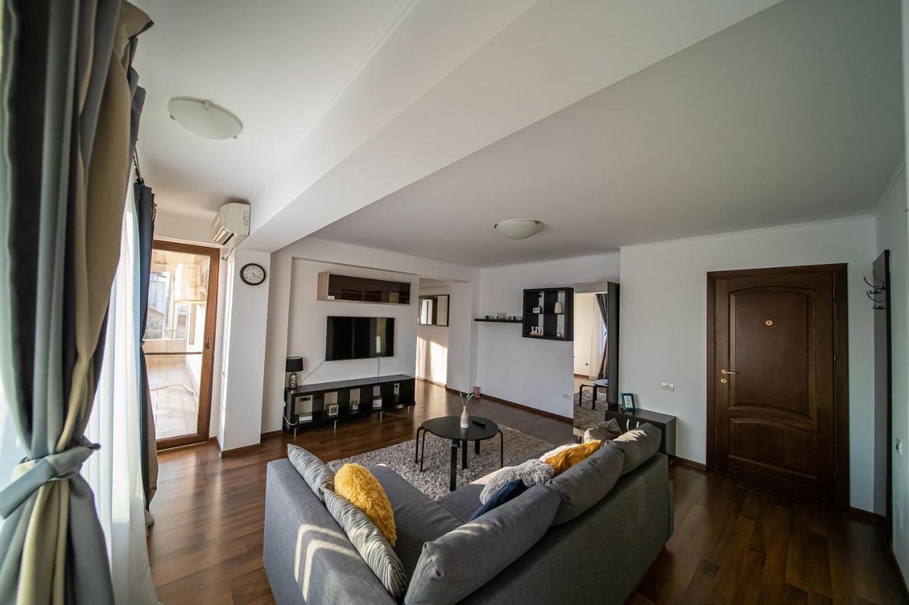 Apartament Tatu Bar&Grill Отопени Экстерьер фото