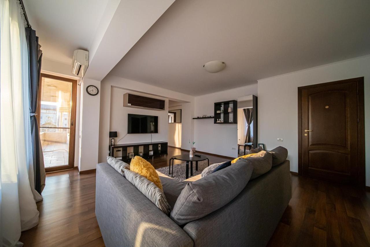 Apartament Tatu Bar&Grill Отопени Экстерьер фото